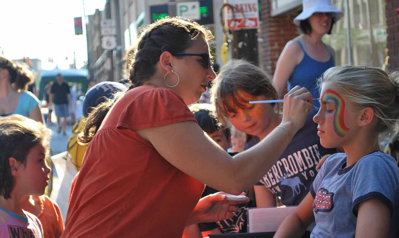 Photo by Stephanie Reed during the 2010 Lakewood Streetwalk.